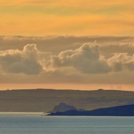The Mounts Bay Inn Mullion Exteriör bild
