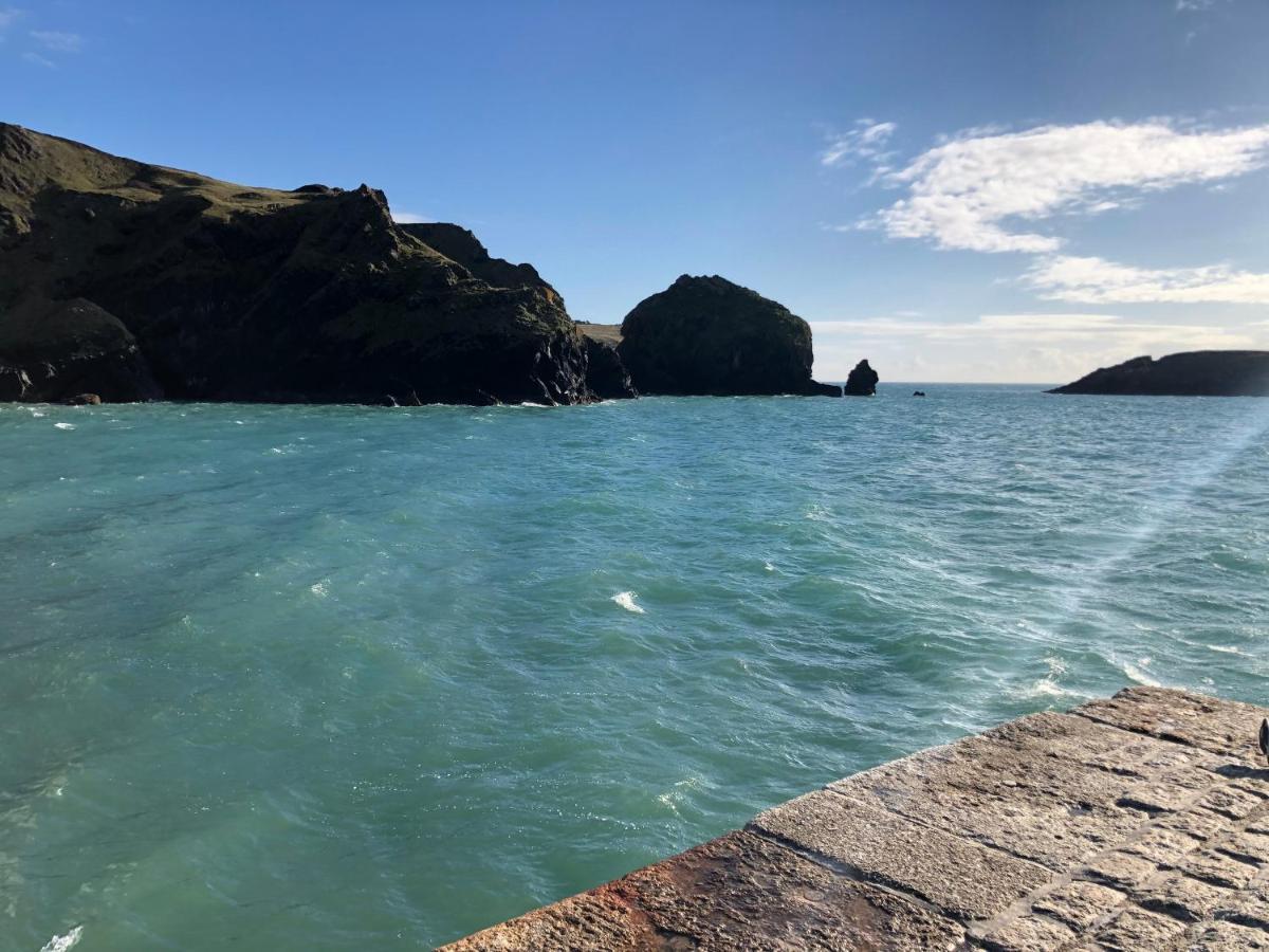 The Mounts Bay Inn Mullion Exteriör bild