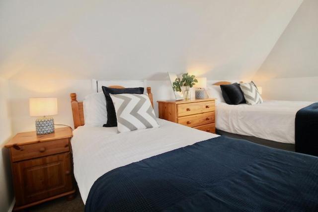 The Mounts Bay Inn Mullion Exteriör bild