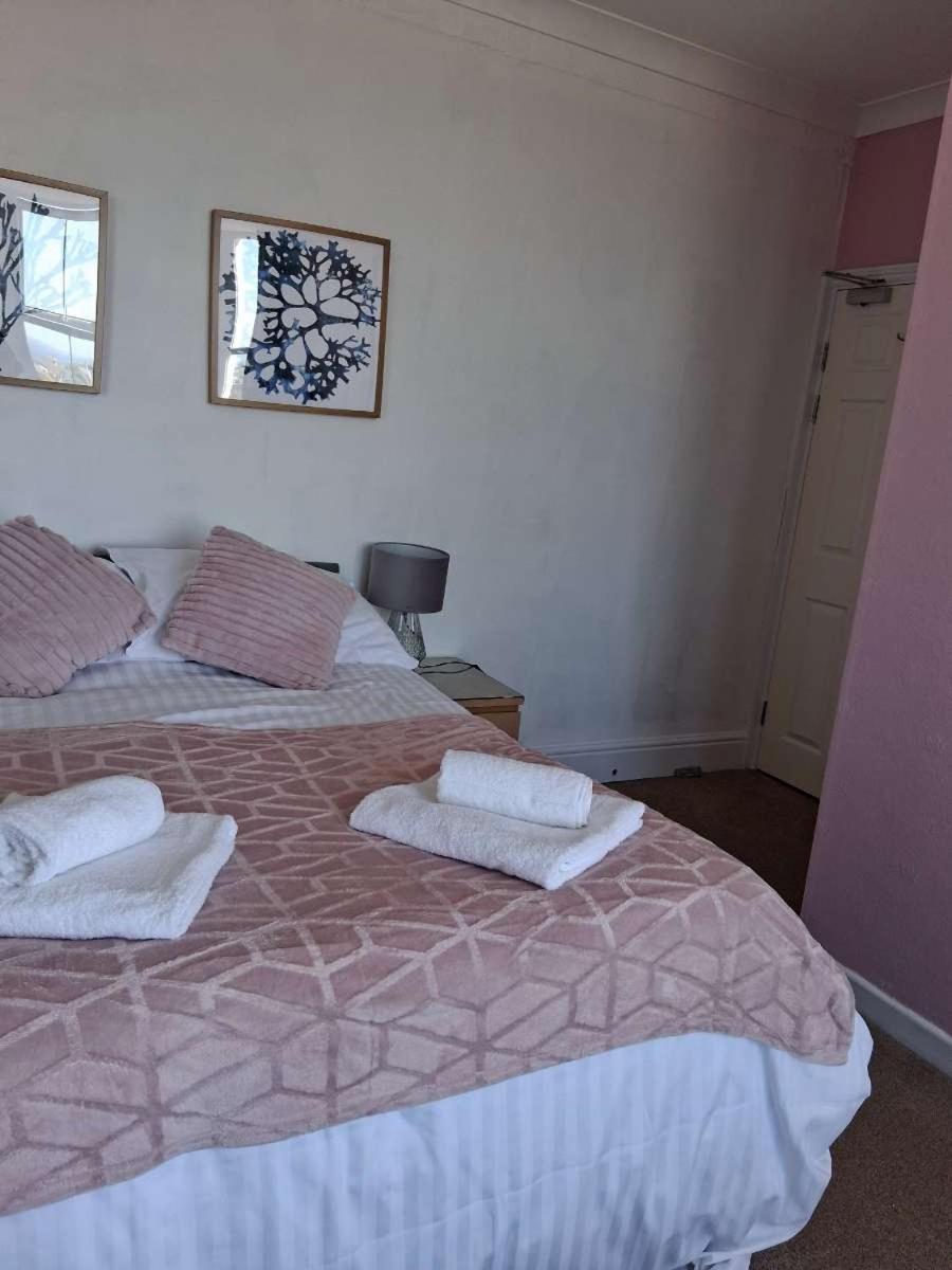 The Mounts Bay Inn Mullion Exteriör bild